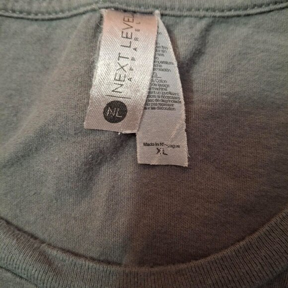 Clutch band Women's XL gray tee shirt - Emily Dickinson - Picture 3 of 5